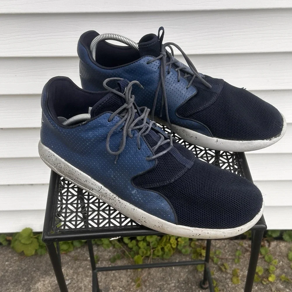 Nike Air Jordan Eclipse Sneaker Mens Size 13 Shoes 724010-401 Basketball FLAW